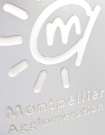 doming, 3D label, adhesive label
